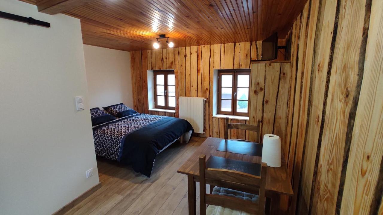 Chaleureux Dans Les Monts Du Forez Vakantiehuis